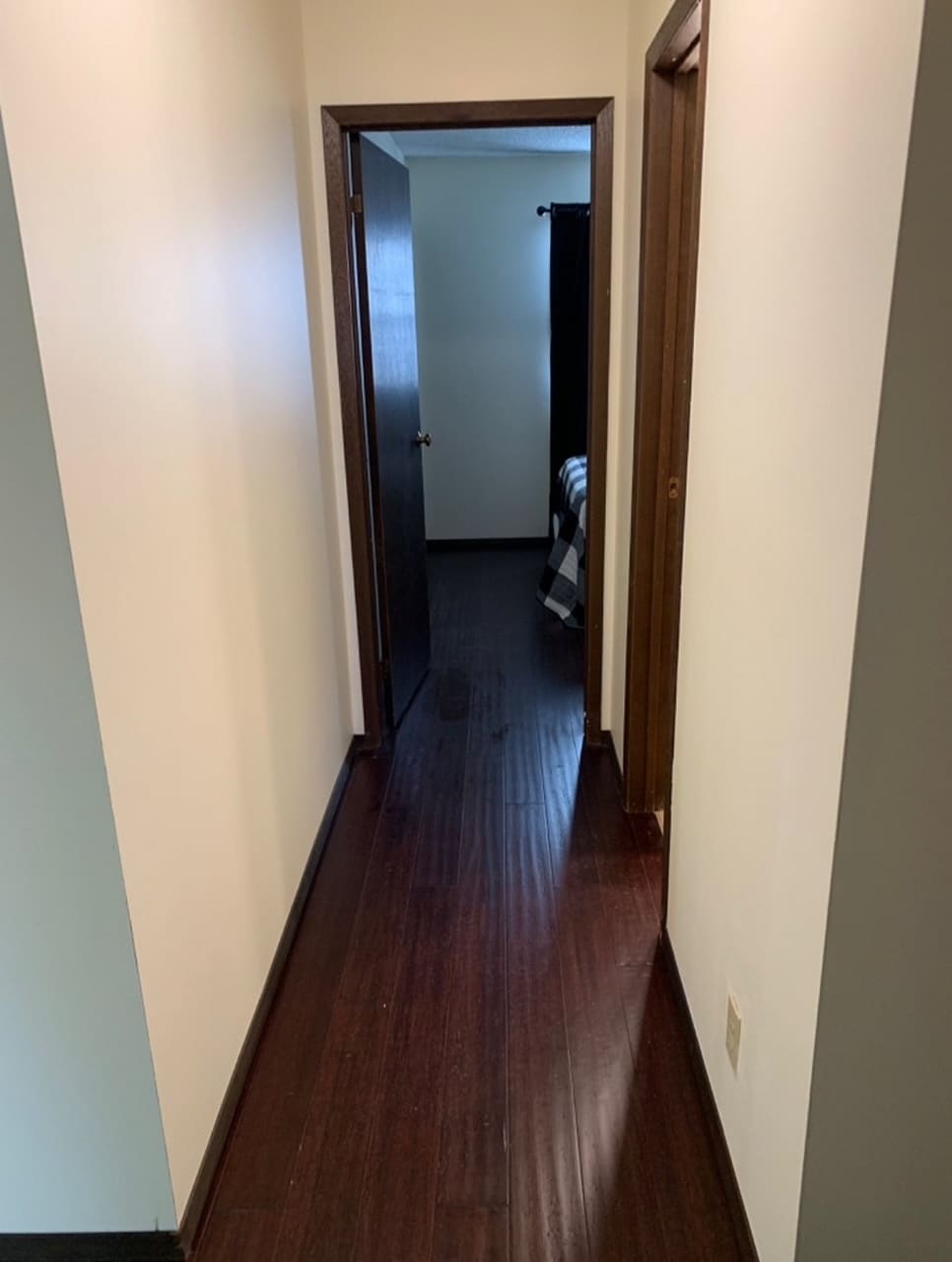 Building Photo - 617 4th St