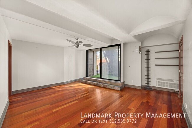 Building Photo - 345 N Canal St