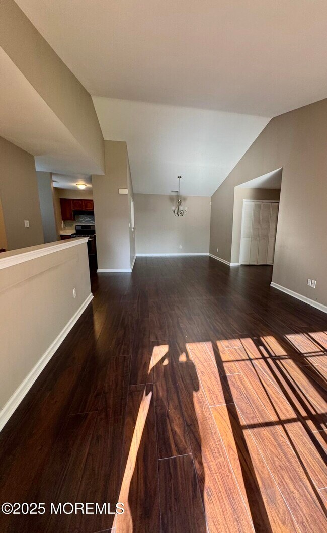 Building Photo - 312 Towne Dr