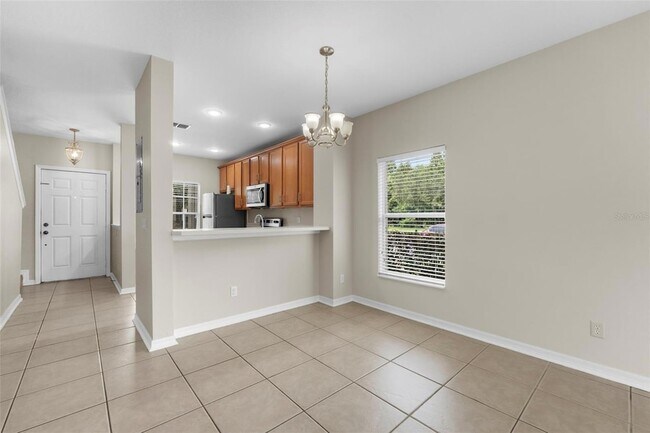 Building Photo - 10325 Manderley Way