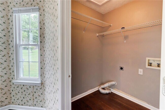 Building Photo - 1061 Chase Creek Ct