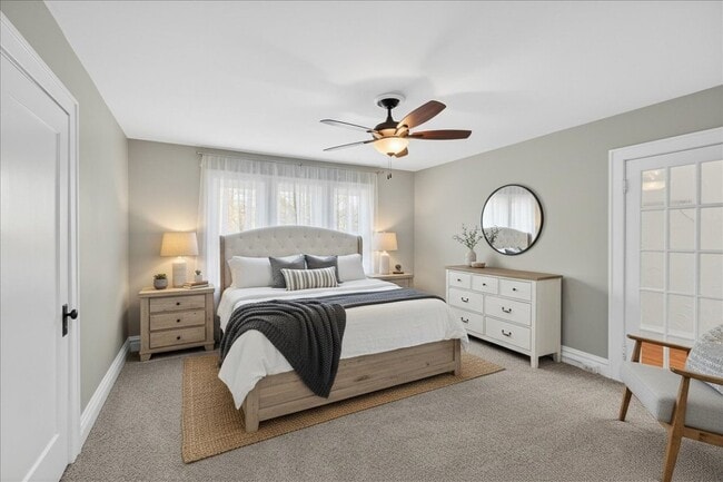 Building Photo - 1420 Bredell Ave