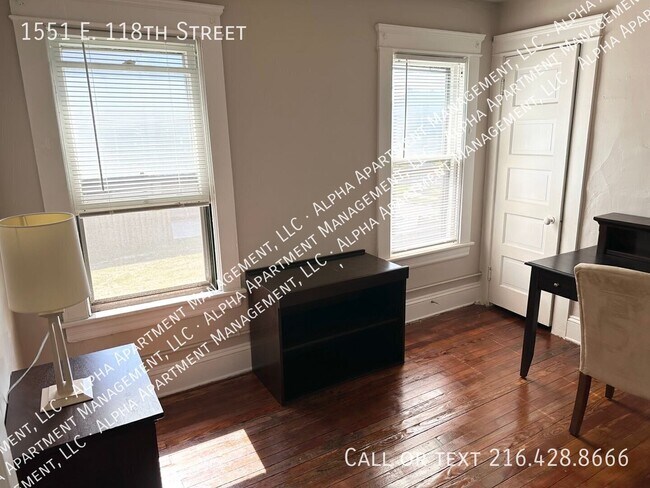 Building Photo - 1551 E 118th St