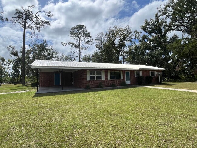 Primary Photo - Spacious 4-Bedroom Brick Home on 1 Acre – ...