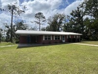 Building Photo - Spacious 4-Bedroom Brick Home on 1 Acre – ...