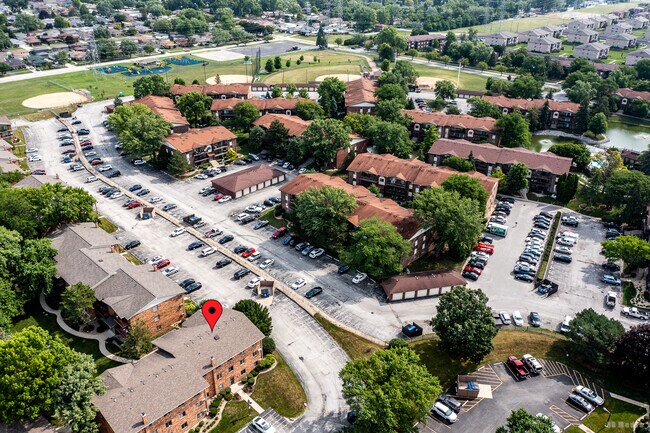 Building Photo - 5324 Waterbury Dr