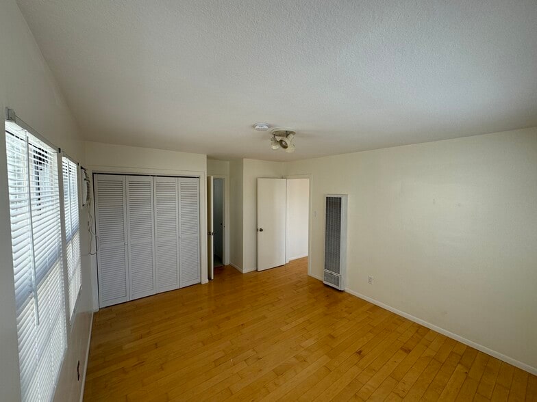Building Photo - 7021 Flight Ave