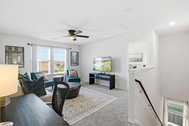 Building Photo - Move in Ready and FULLY FURNISHED 3 BD/2 BA located Far West San Antonio!