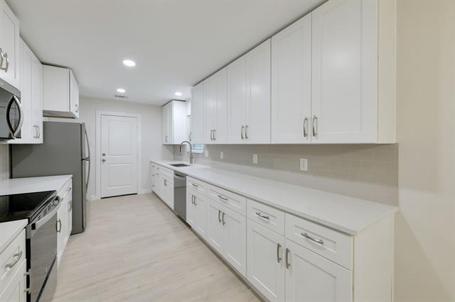 Building Photo - 2717 Meadow Green