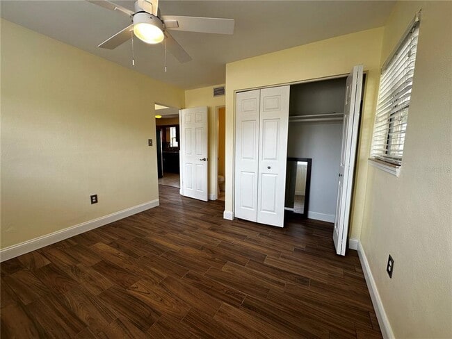 Building Photo - 8933 Narcissus Ave