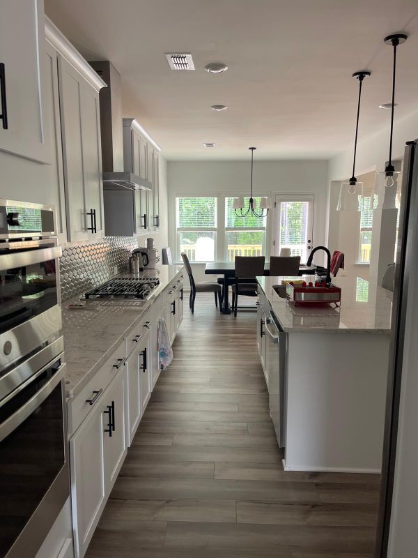 Building Photo - 632 Gilles Ln