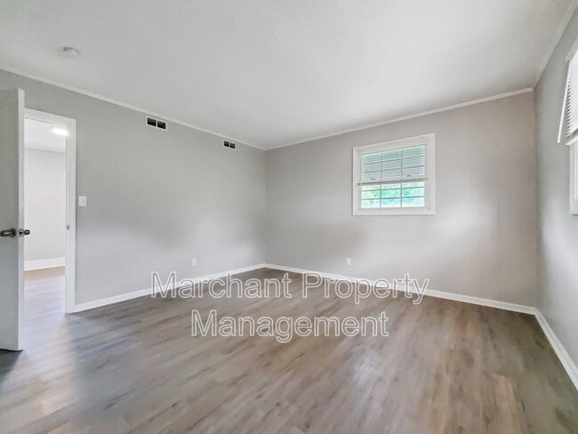 Building Photo - 719 Amy Gray Street