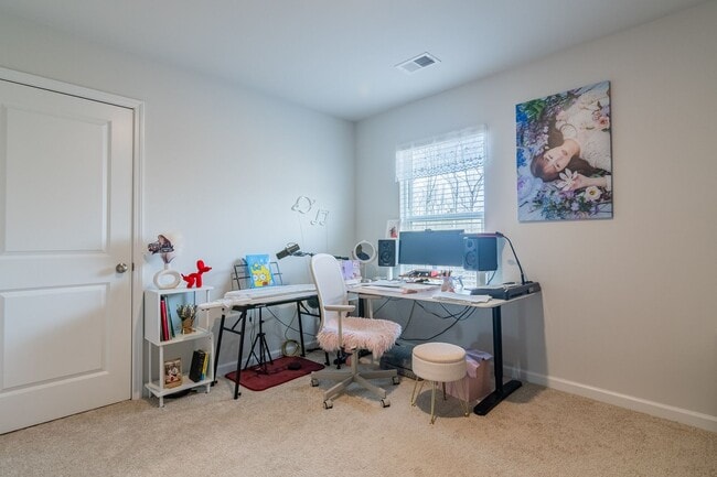 Building Photo - Like New Home in Grovetown