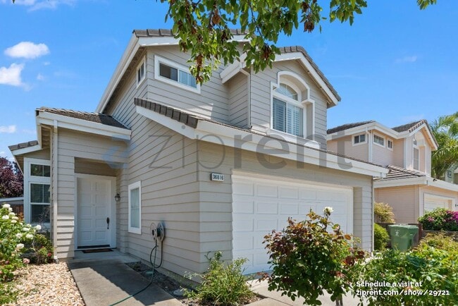 Building Photo - 36816 Papaya St