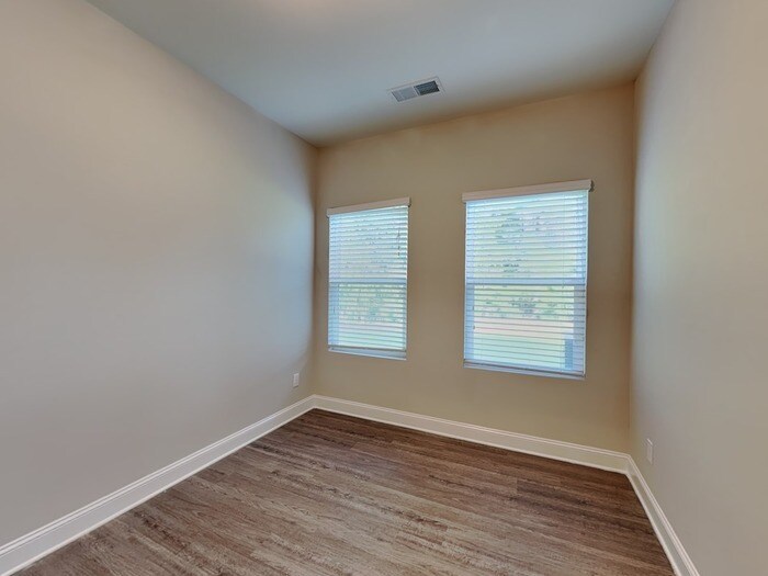 Building Photo - 3205 Emerald Ridge Ct