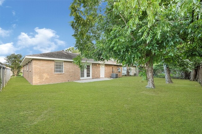Building Photo - 957 Kerry Dr