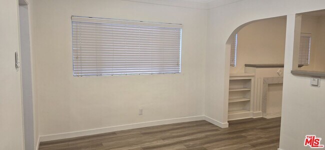 Building Photo - 4828 3rd Ave