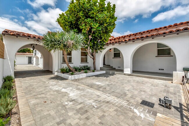 Building Photo - 223 S Le Doux Rd