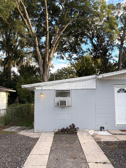 Building Photo - 8142 Eaton Ave