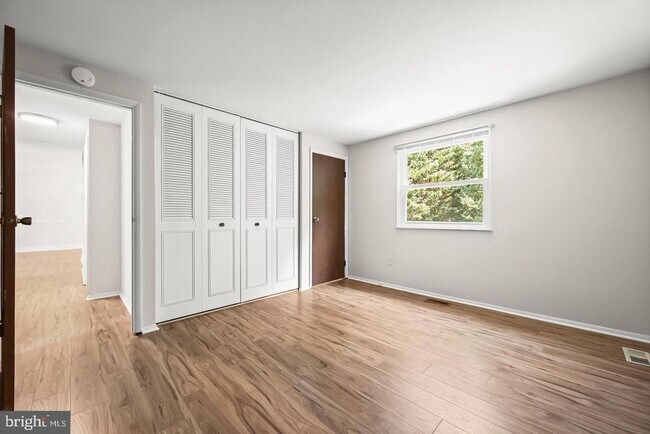Building Photo - 5435 The Bridle Path