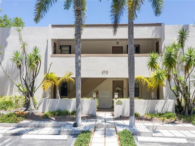 Building Photo - 2713 NE 15th St