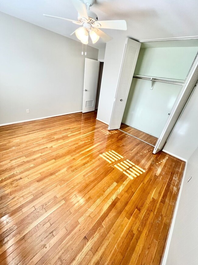 Building Photo - ***Waterfront Condo W/S/T INCLUDED!