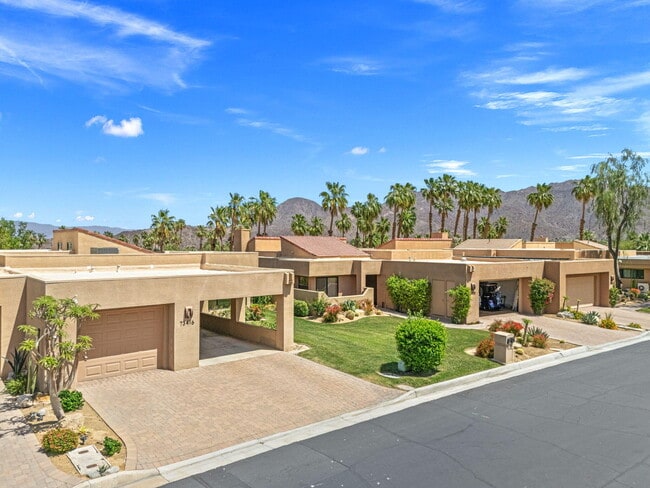 Building Photo - 73416 Mariposa Dr
