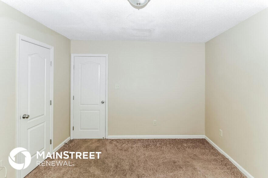 Building Photo - 9763 Riggan Dr