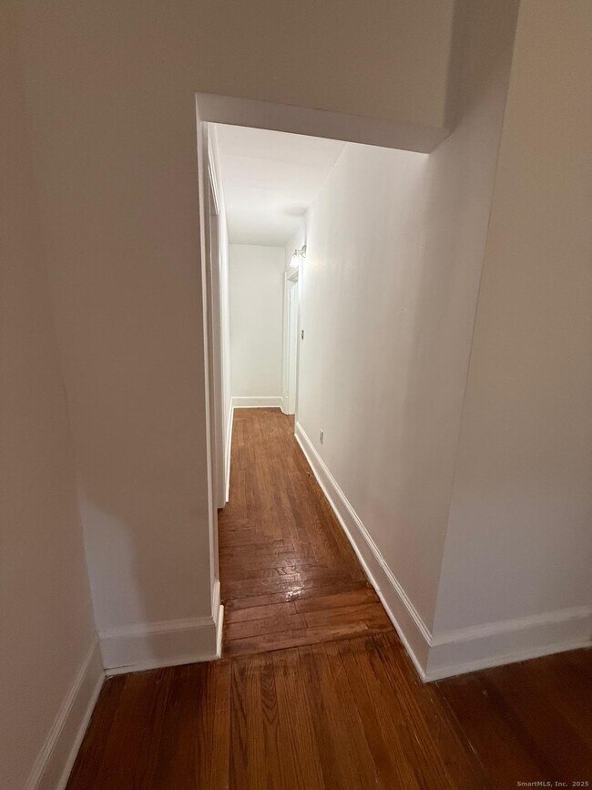 Building Photo - 684 Washington Ave