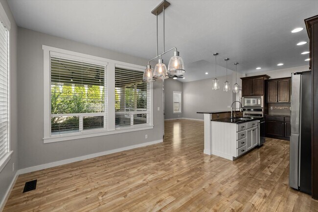 Building Photo - Charming 4?BR | 3?BA Home in Avimor