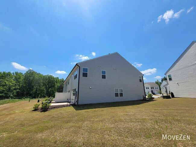 Building Photo - 808 Falls Grove Trl