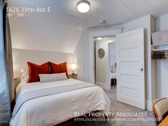 Building Photo - 1626 39th Ave E