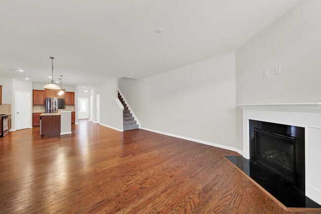 Building Photo - Beautiful Townhome in Indian Land