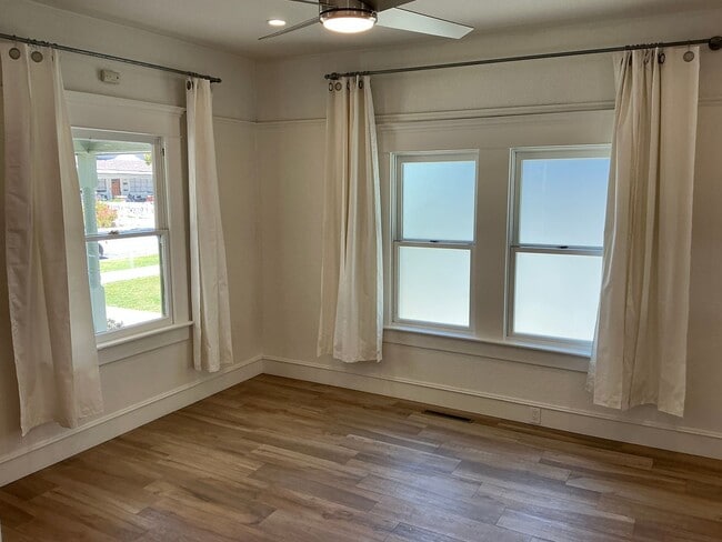 Building Photo - Beautiful 4 Bedroom 2 Bath Home in Old Tow...