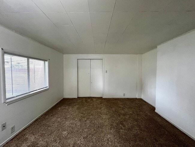 Building Photo - Non-Refundable & Security Deposit Total: $...