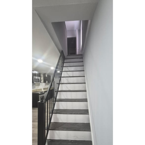 Building Photo - 647 S Pulaski St