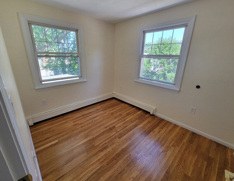 Building Photo - 17 Piermont St