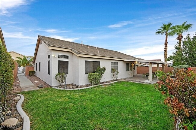 Building Photo - 1813 Puerto Way