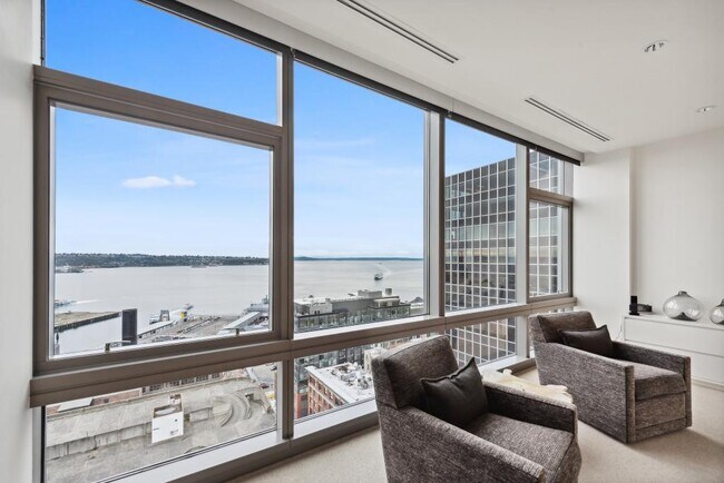 Building Photo - Millennium Tower - 2 bedrooms + den