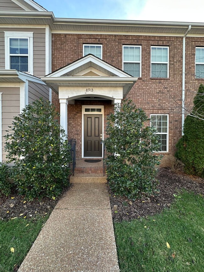 Primary Photo - BEAUTIFUL Townhome, 3BDR, 2.5 BATH