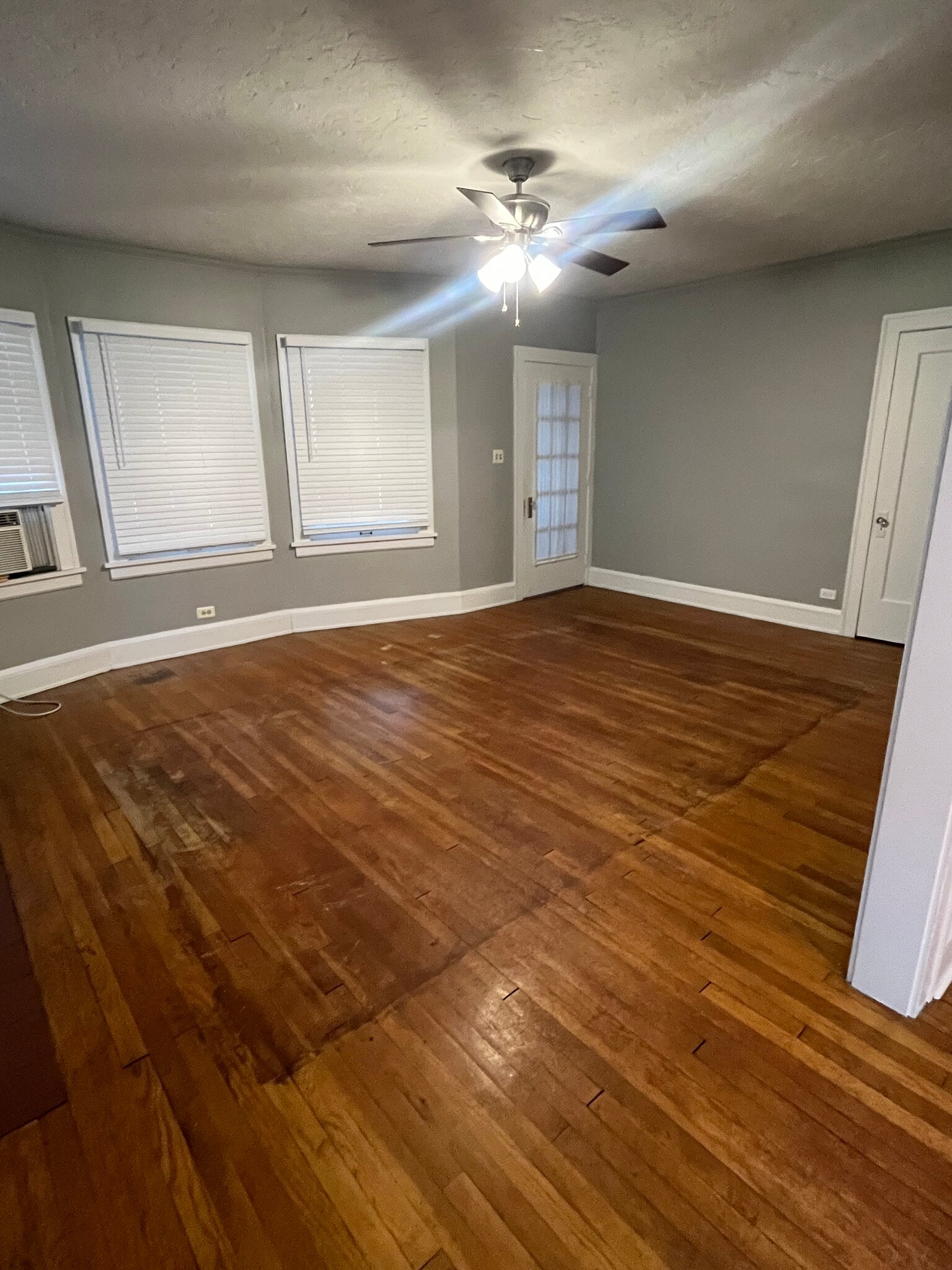 Building Photo - 1645 Cordova Ave