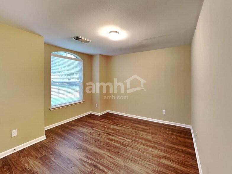 Building Photo - 21711 Prairie Spring Ln