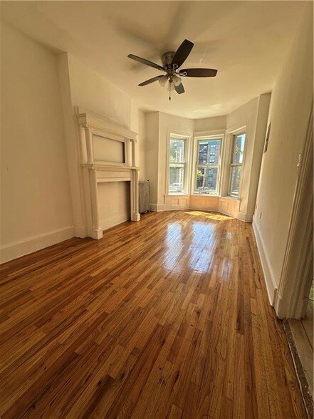 Building Photo - 580A Quincy St