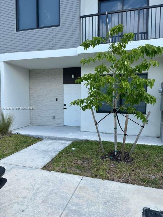 Building Photo - 1310 NW 5th St