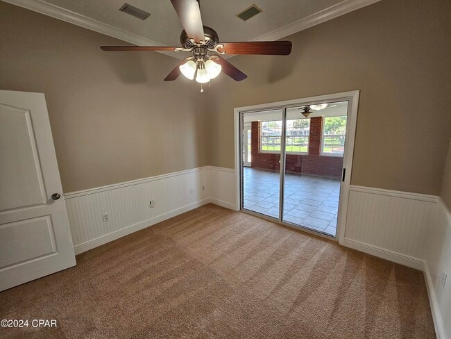 Building Photo - 2103 Coral Dr