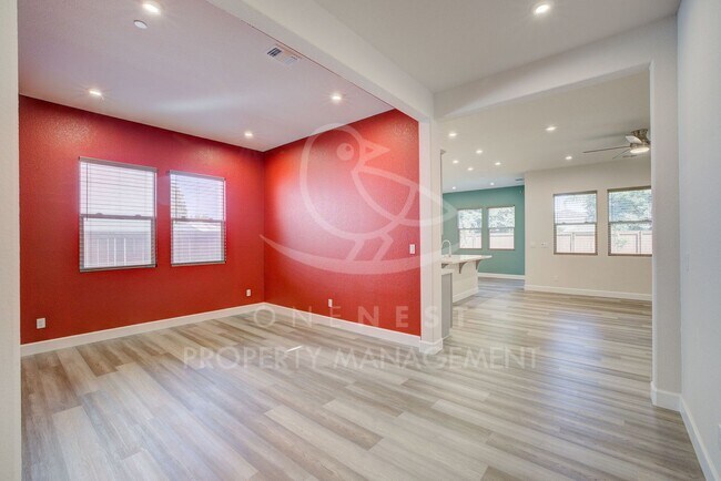 Building Photo - Fabulous floorplan; 3 bdrm 3 bthm + bonus ...