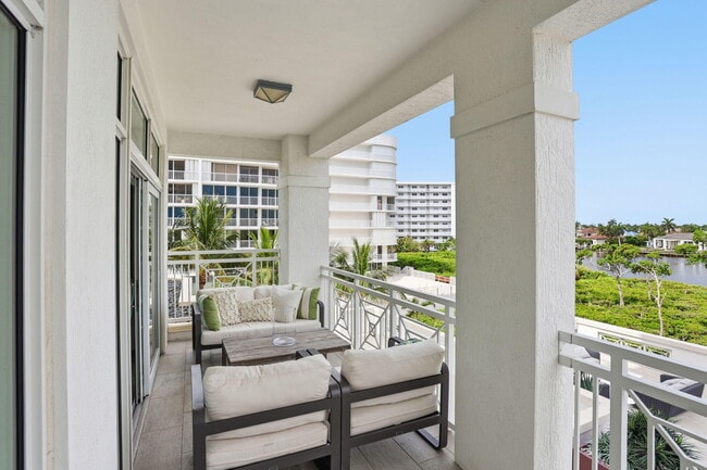 Building Photo - 3200 S Ocean Blvd