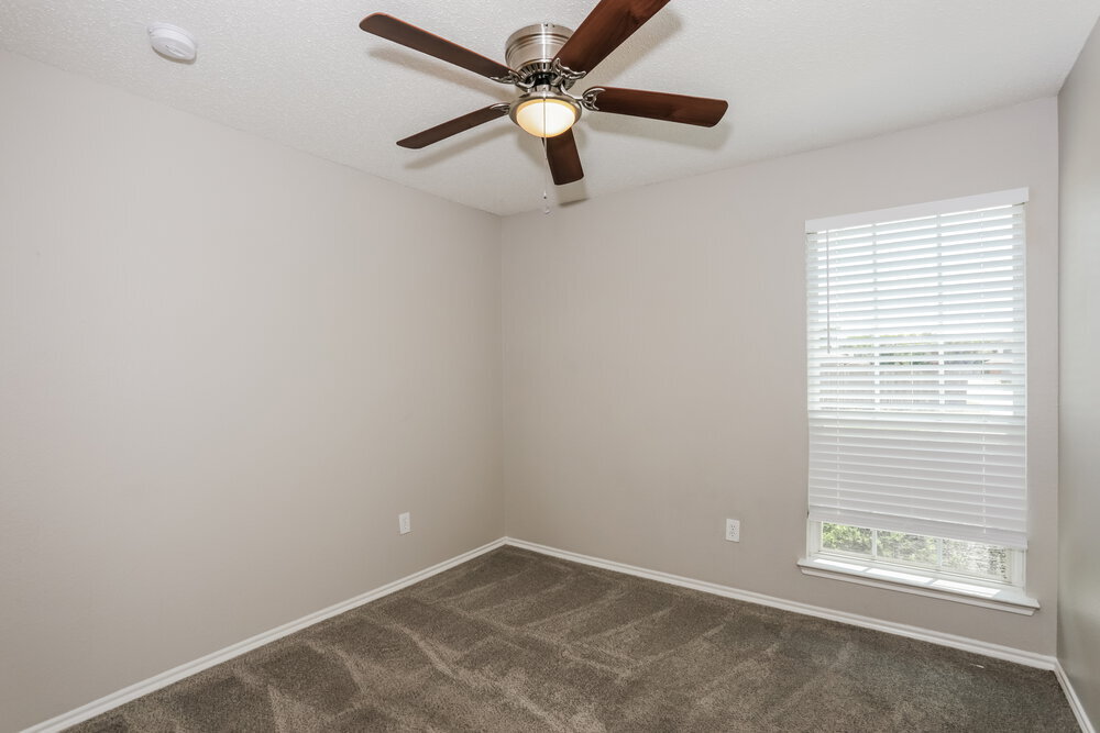 Building Photo - 1711 Venus Dr W