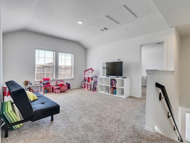 Building Photo - 14744 Hazel Br Dr