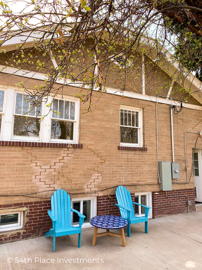 Building Photo - 1557 Harrison St
